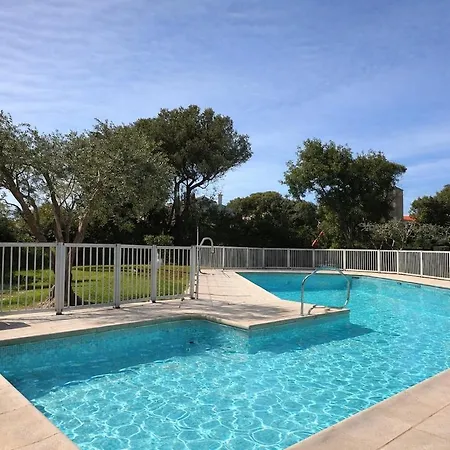 Daire Avec Piscine A 100 M De La