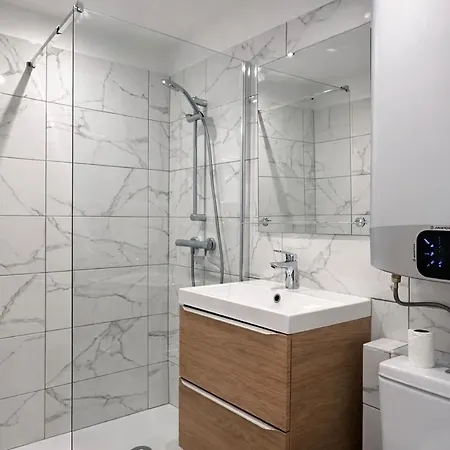 Apartman Avec Piscine A 100 M De La Fréjus